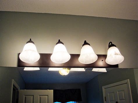 Can You Spray Paint Light Fixtures: A Creative Approach to Home Decor