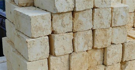  Limestone:  Sürdürülebilir Yapı Malzemesi Olarak Yükselişi ve Sanayi Uygulamaları!